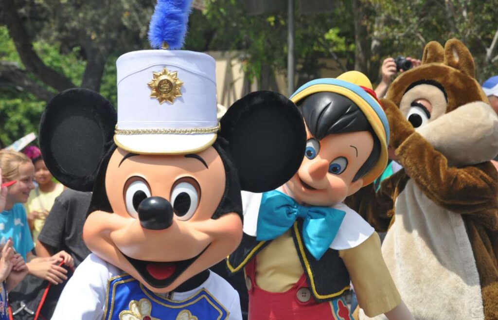 Mickey, Pinóquio e outros mascotes da Disney